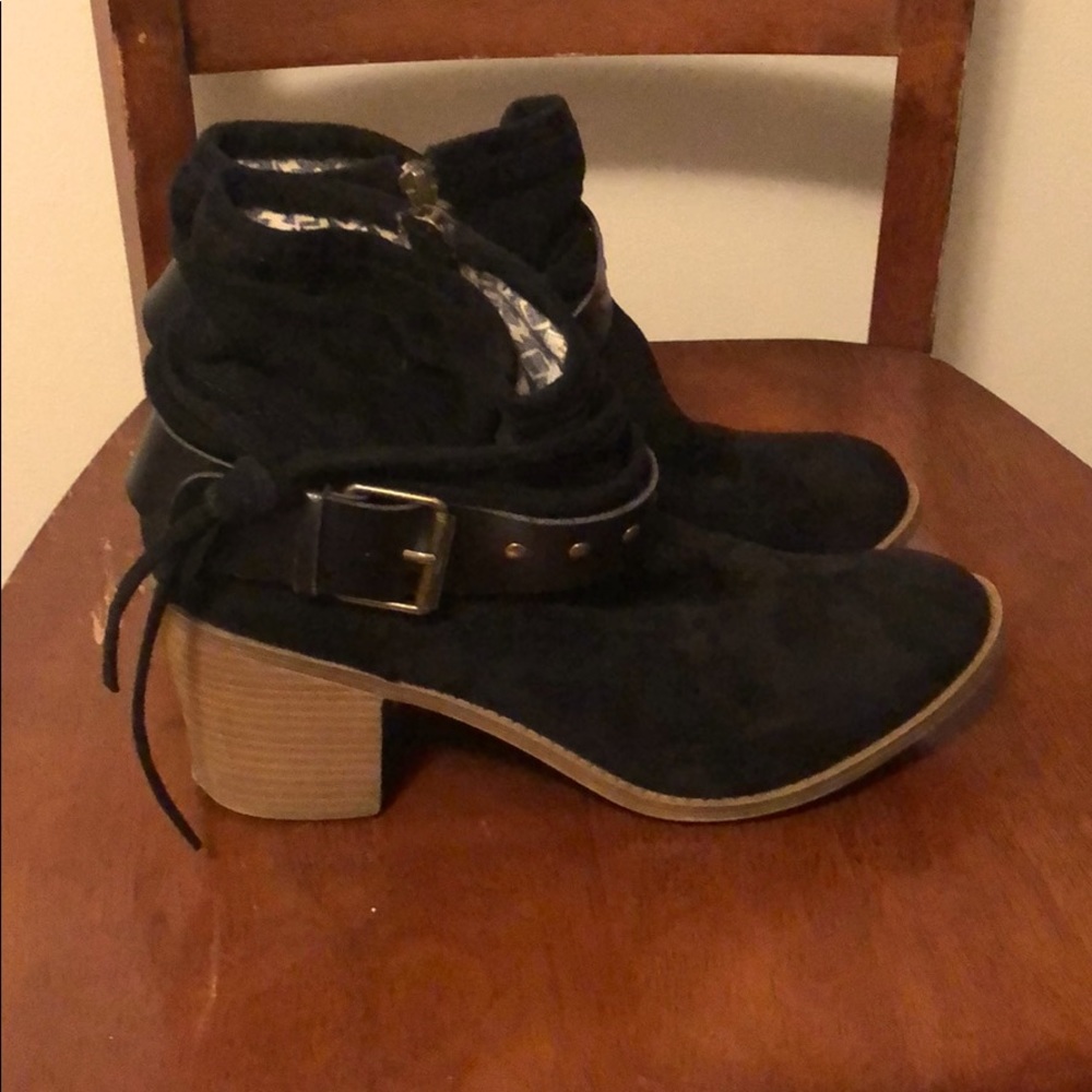 Roxy Black Boots